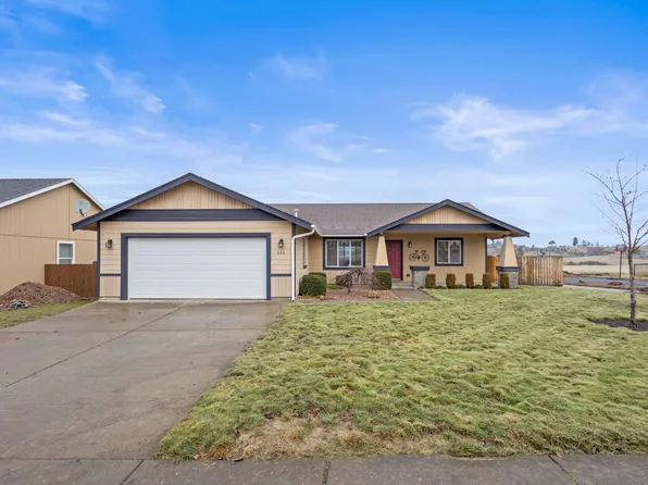 610 NE Marigold St, Madras, OR 97741