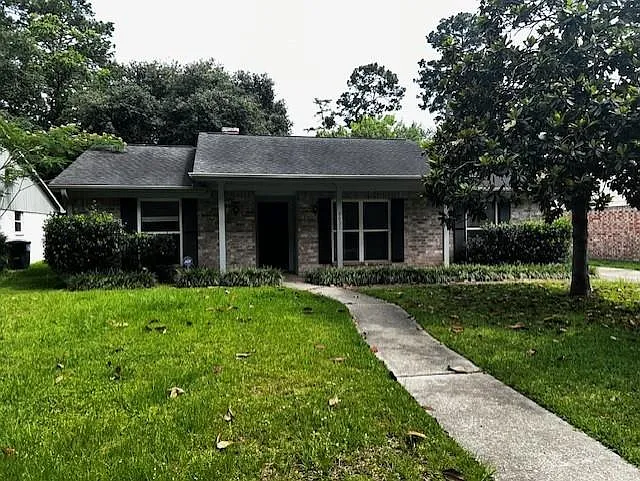 9631 Dundalk St — Photo 1