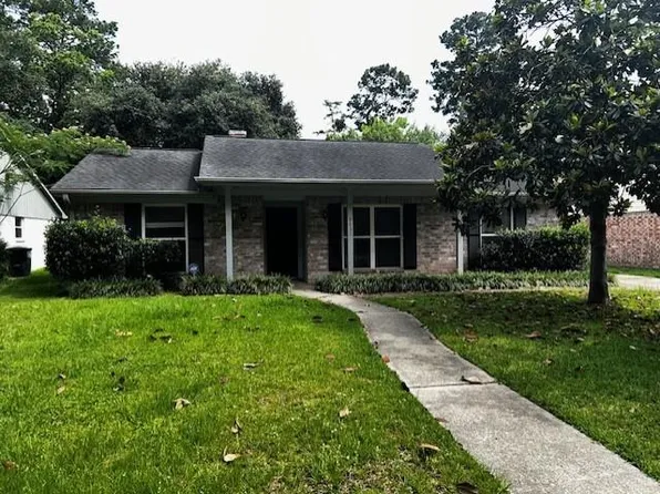 9631 Dundalk St, Spring, TX 77379