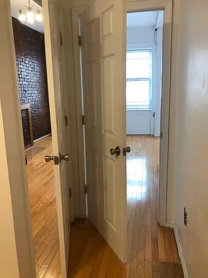 Rented by Kingstone Realty Inc | media 39