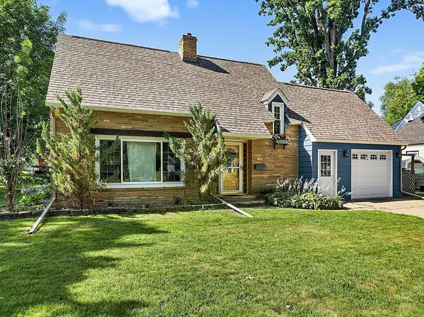 564 Juul Rd SW, Hutchinson, MN 55350