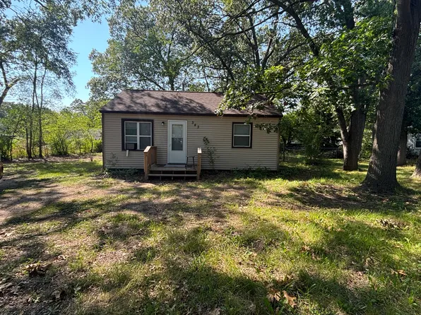 343 Forest Dr, Muskegon, MI 49442