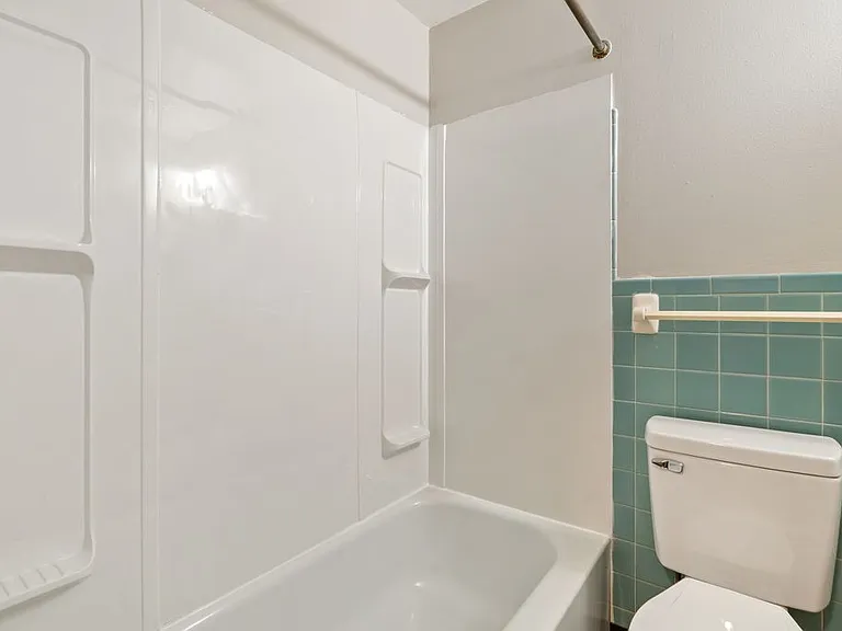 4991 Arbor Village Dr — Photo 27