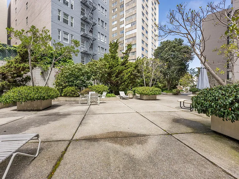 900 Bush St #213 — Photo 23