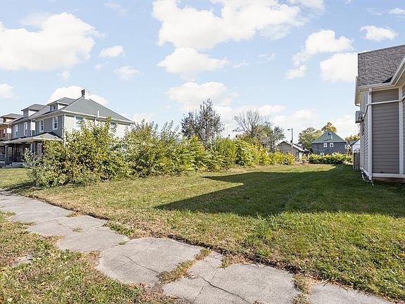 4th image of 2237 Carrollton Ave