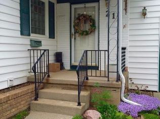 212 Labian Dr, Flushing, MI 48433