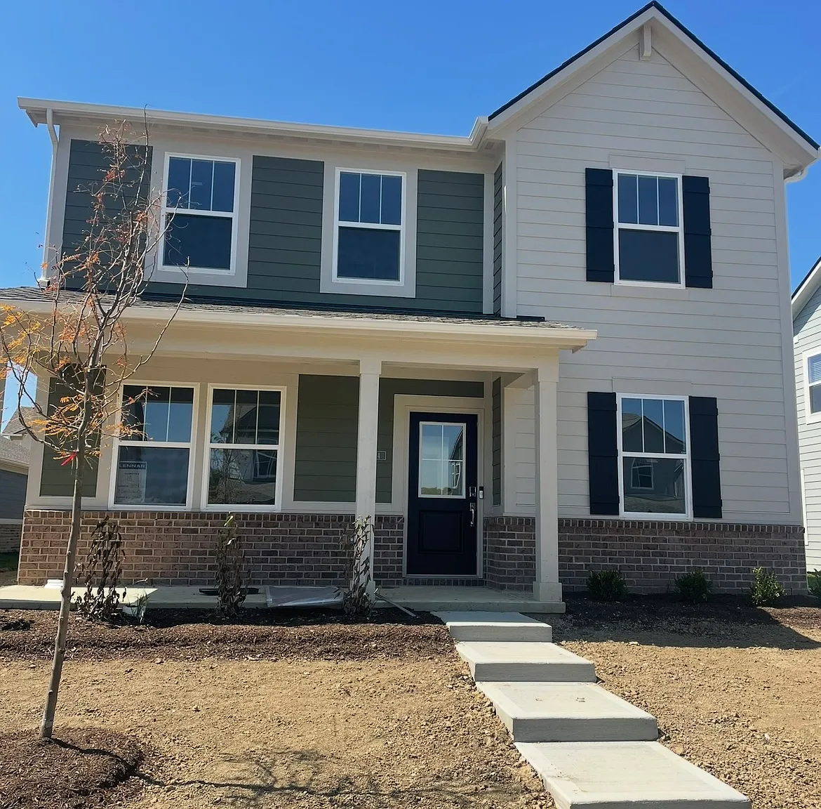 4 bed, 2329 sqft, $2,700 — Photo 2