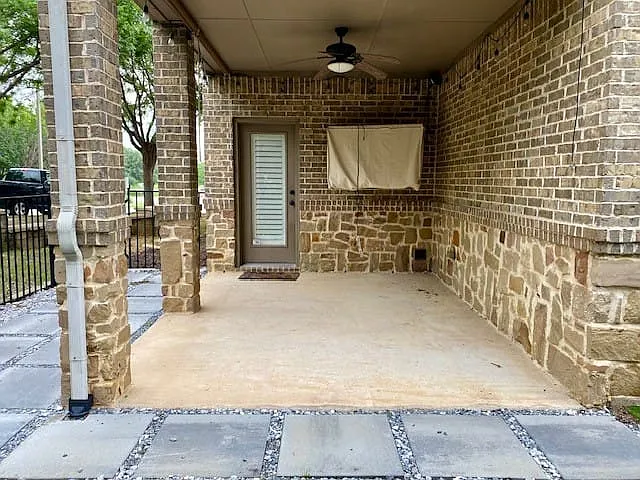 6497 Riviera Dr — Photo 25
