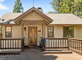 30969 Summit Dr, Running Springs, CA 92382