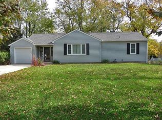 9815 Richmond Dr, Kansas City, MO 64134