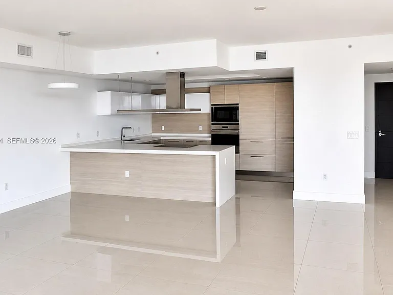 17301 Biscayne Blvd #1407 — Photo 2