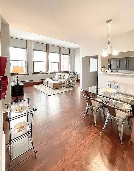 917 Madison St #209 — Photo 13