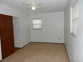 5th image of 452 Canterwood Ct