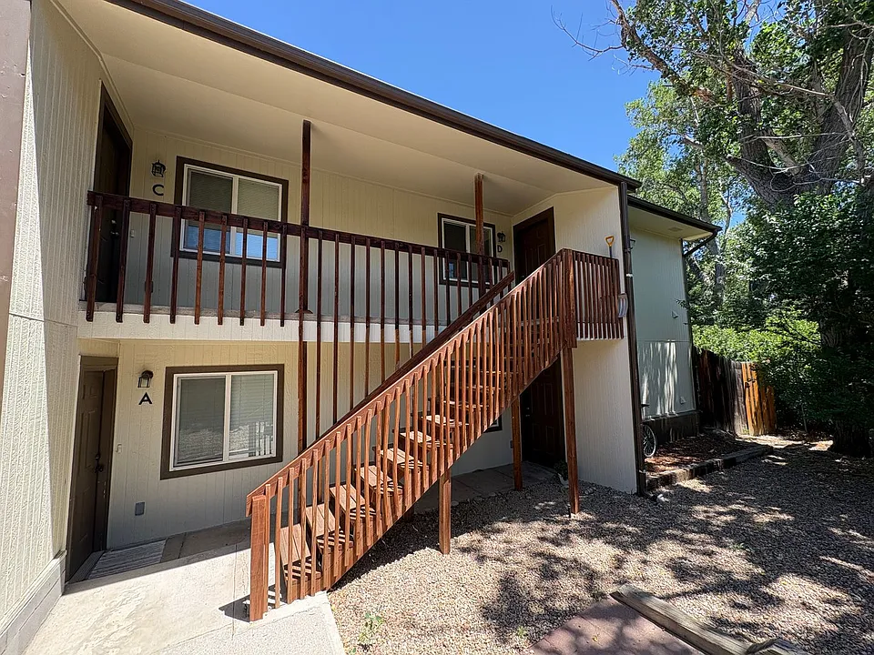 6741 Dublin Loop W