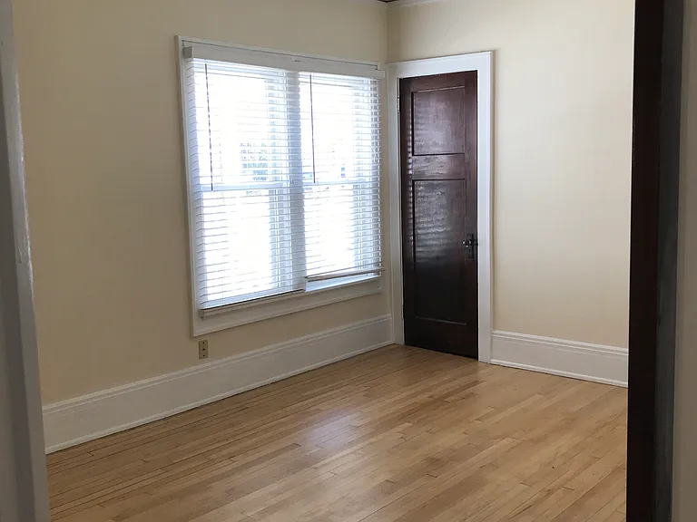2473 N Frederick Ave — Photo 7