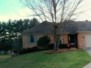 207 Lynn Anne Ct, Somerset, KY 42503