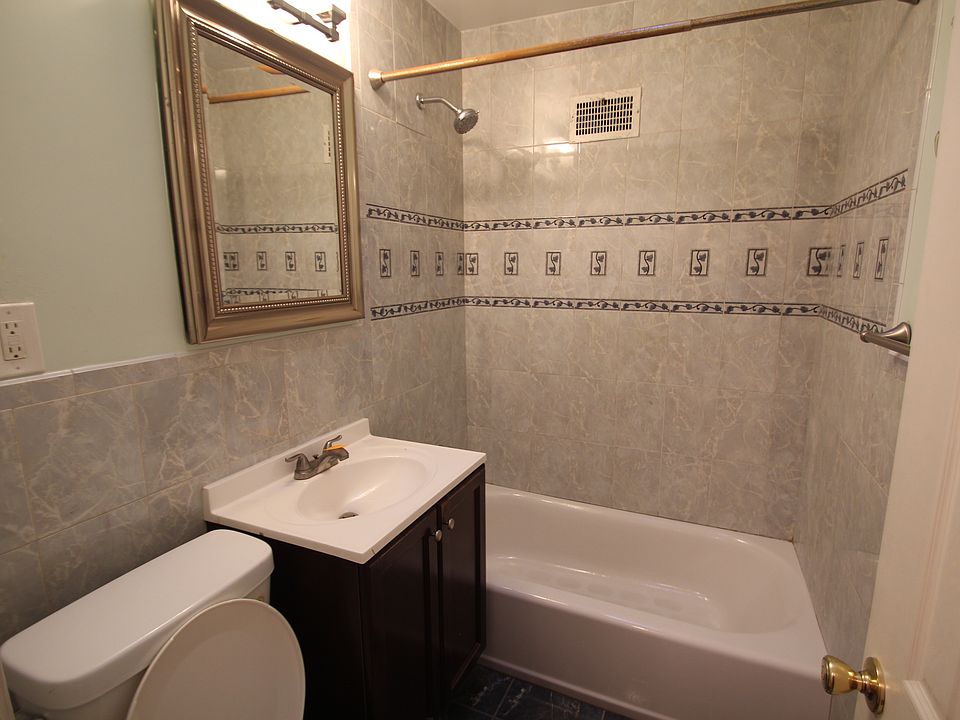2nd image of 4204 Hellerman St