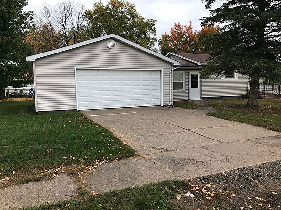 5th image of 1600 W Breen Ave