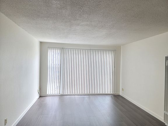 2nd image of 309 5th Ave APT 1