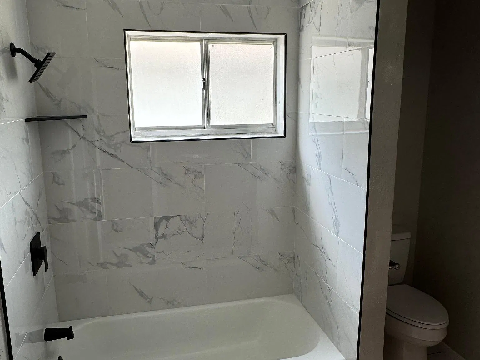 2 bed, 1055 sqft, $2,000 — Photo 2
