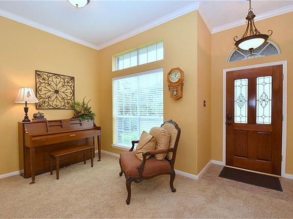 3rd image of 11927 Canyon Valley Dr