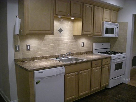2nd image of 143 Nassau Ave #A