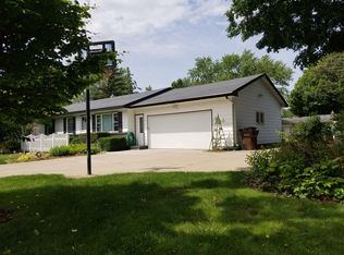 7501 14th Ave, Jenison, MI 49428