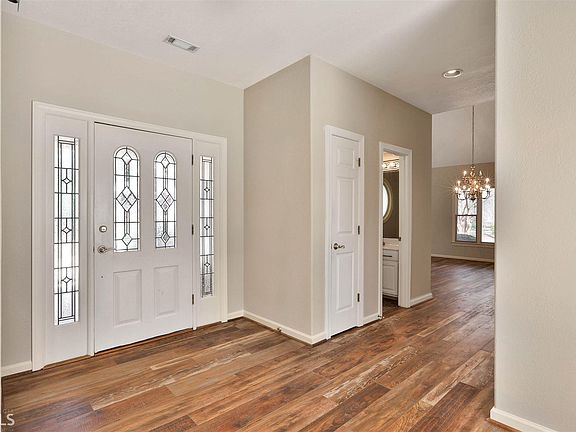 5th image of 106 Oakdale Ave