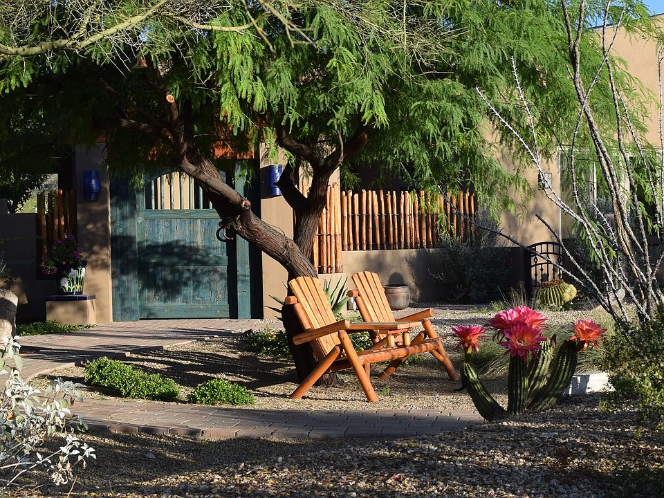 1st image of 1747 E Las Palmaritas Dr