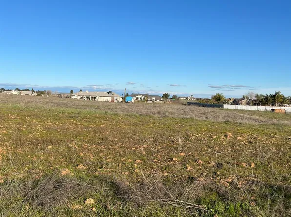 Beechwood Rd, Madera, CA 93638