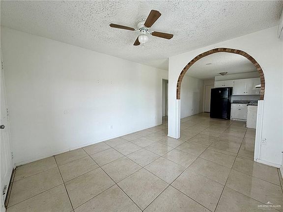 4th image of 301 S Raul Longoria Rd
