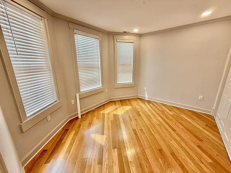 162 Salem St #1 — Photo 8