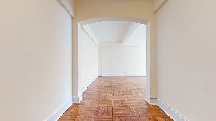 Rented by Bond New York | media 5