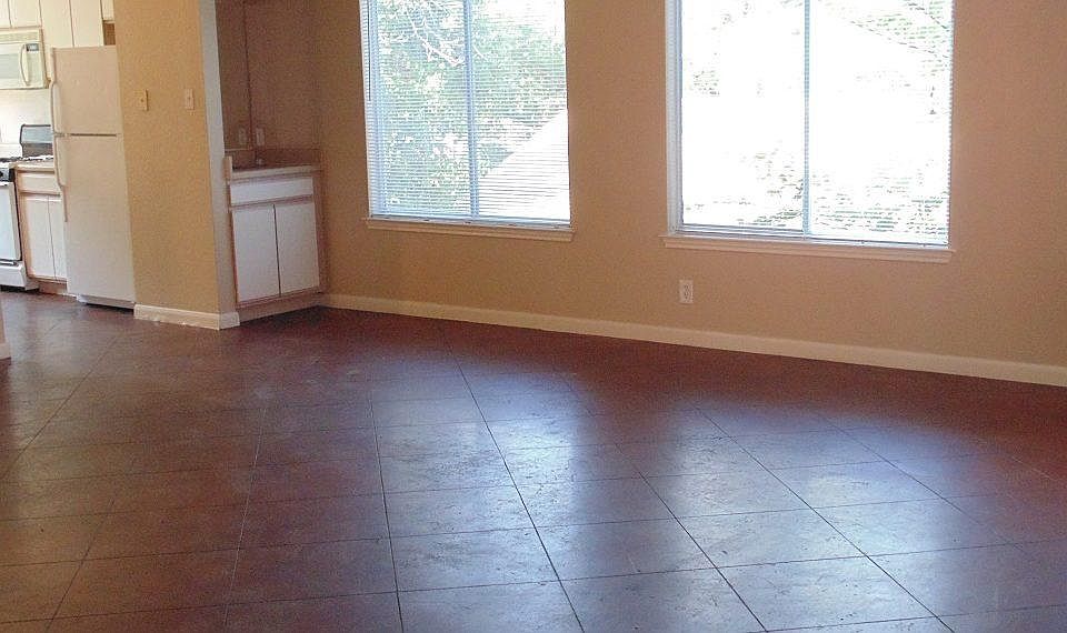 2nd image of 3412 1/2 Speedway A A #A