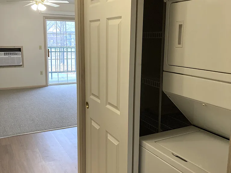 W181S8540 Lodge Blvd — Photo 5