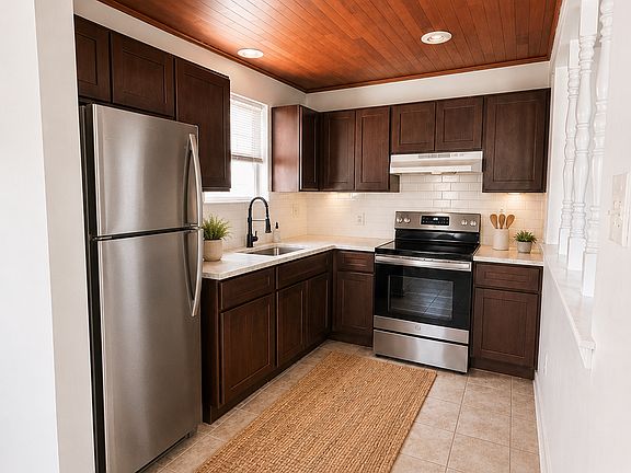 2nd image of 1332 S 10th St APT 1
