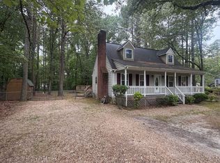 24405 Gaydell Dr, North Dinwiddie, VA 23803