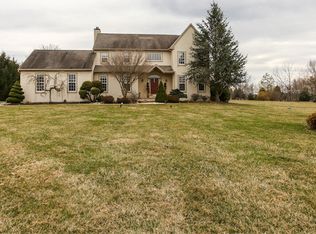 12 Morningmist Ln, Oxford, PA 19363