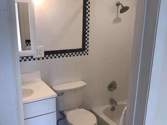 2nd image of 167 E 102nd St APT 5N