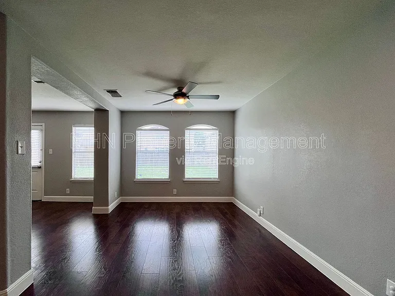 8734 Snow Goose — Photo 2