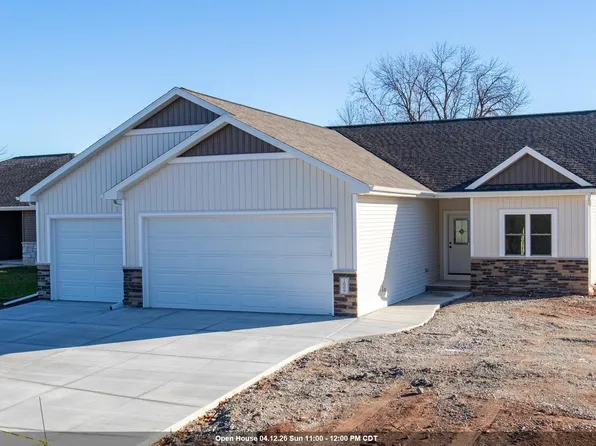 1009 Lotus Trl, Menasha, WI 54952