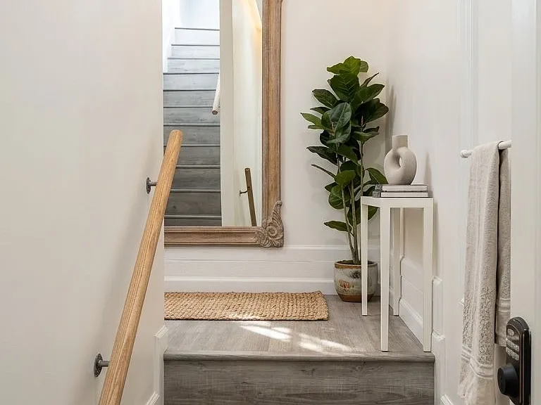 985 Herkimer St #3 — Photo 4