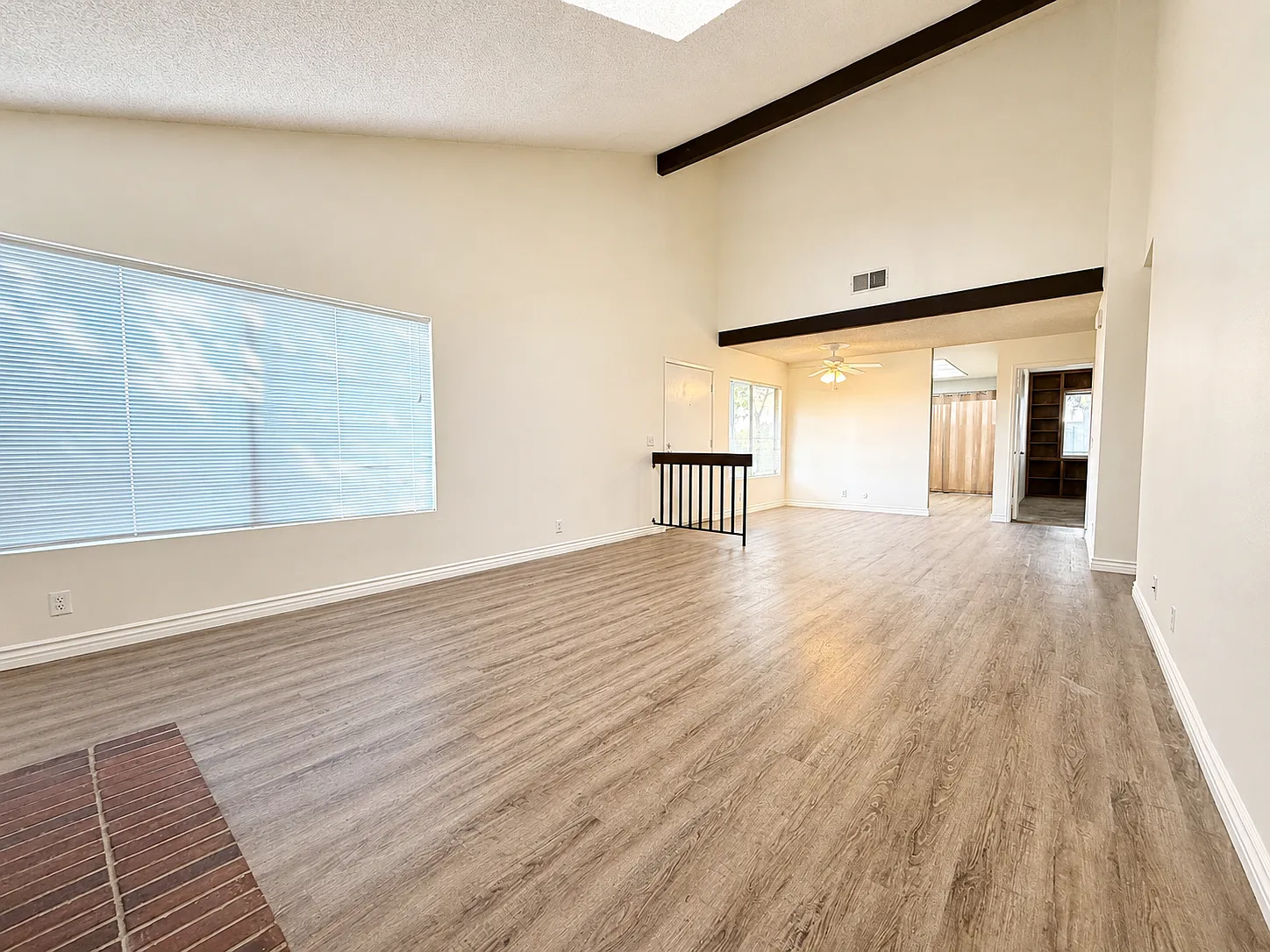2 bed, 1111 sqft, $3,295 — Photo 3