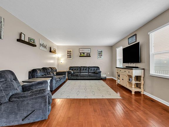 2nd image of 312 Brittany Ct