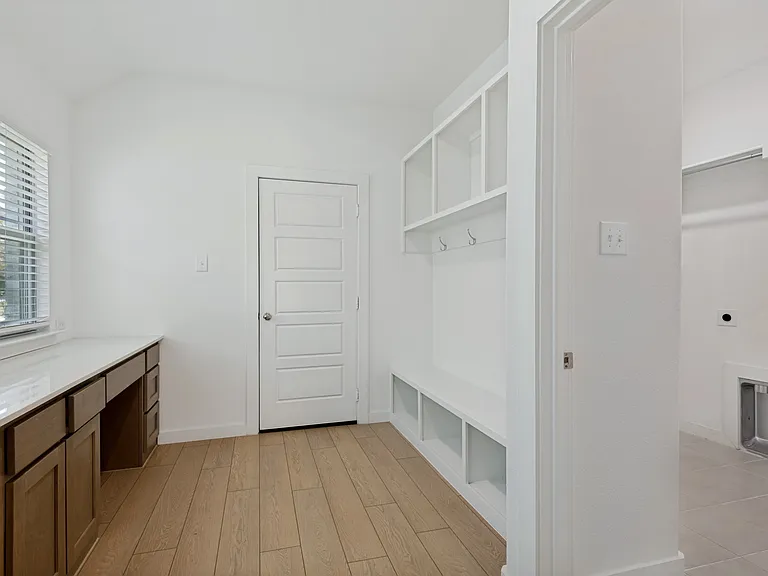 1806 Balfour Bnd — Photo 10