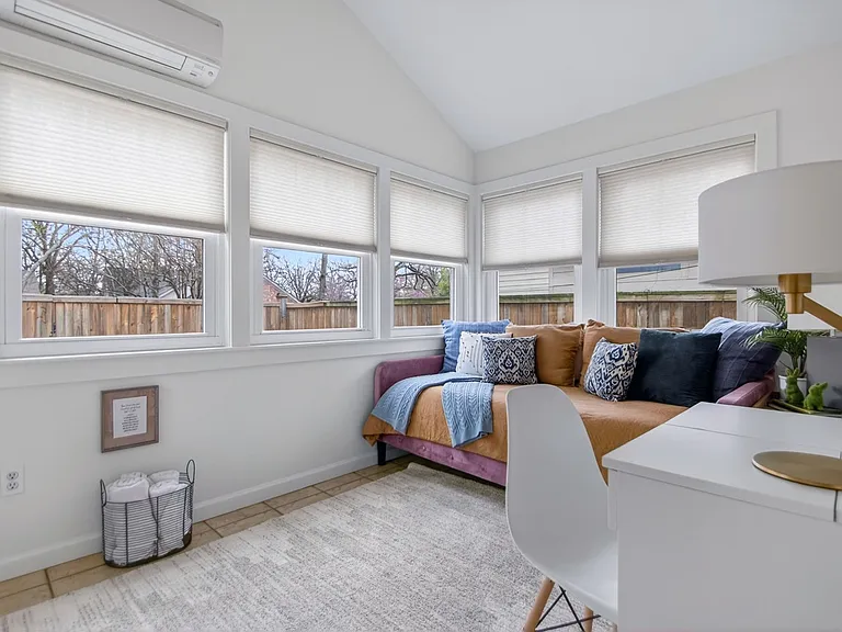 1711 N Grant St — Photo 24