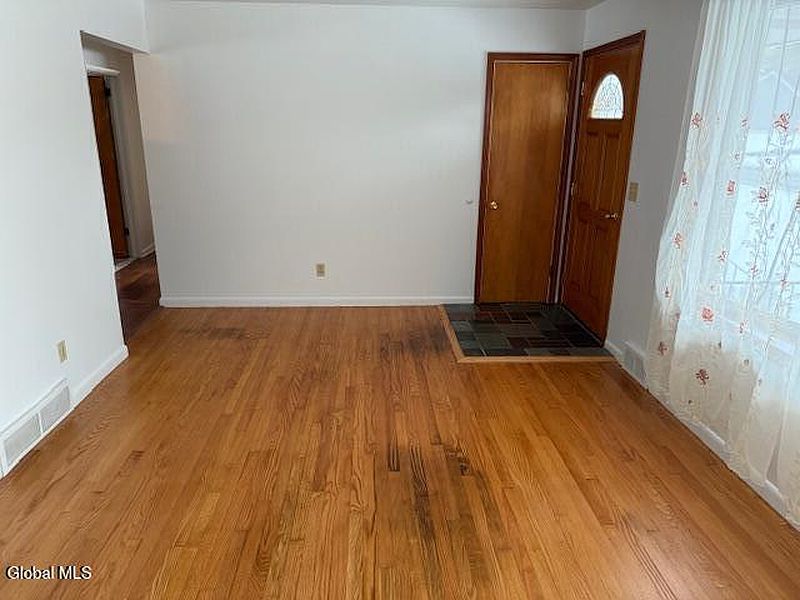 3rd image of 2743 W Lydius Street
