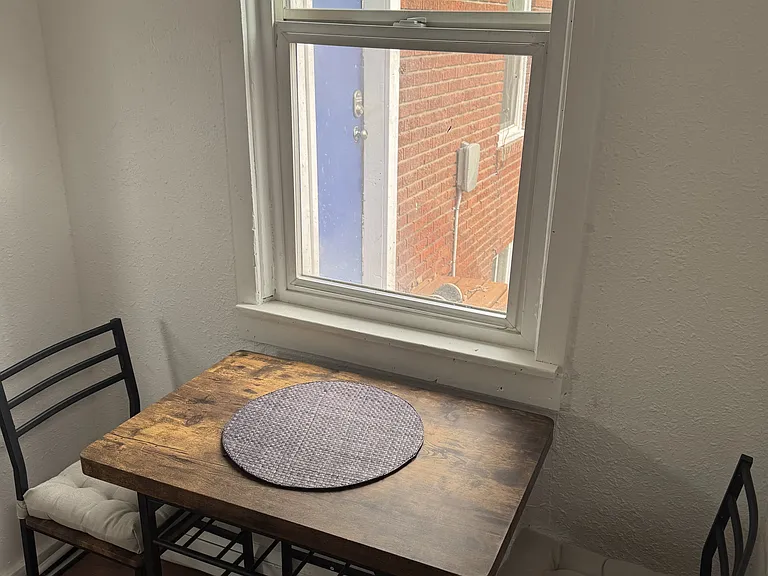1015 Pine Ave #1 — Photo 9