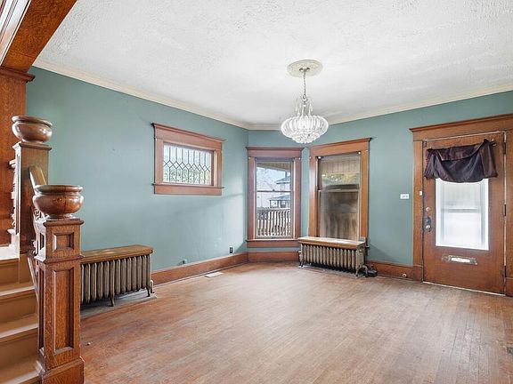 2nd image of 266 S Main St