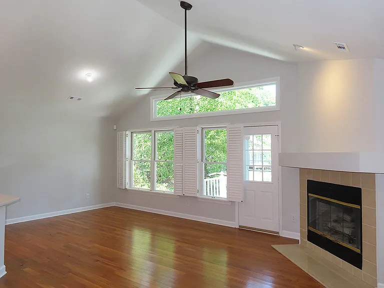 120 Weatherhill Point — Photo 3